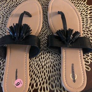 Catos size 9 women’s sandals